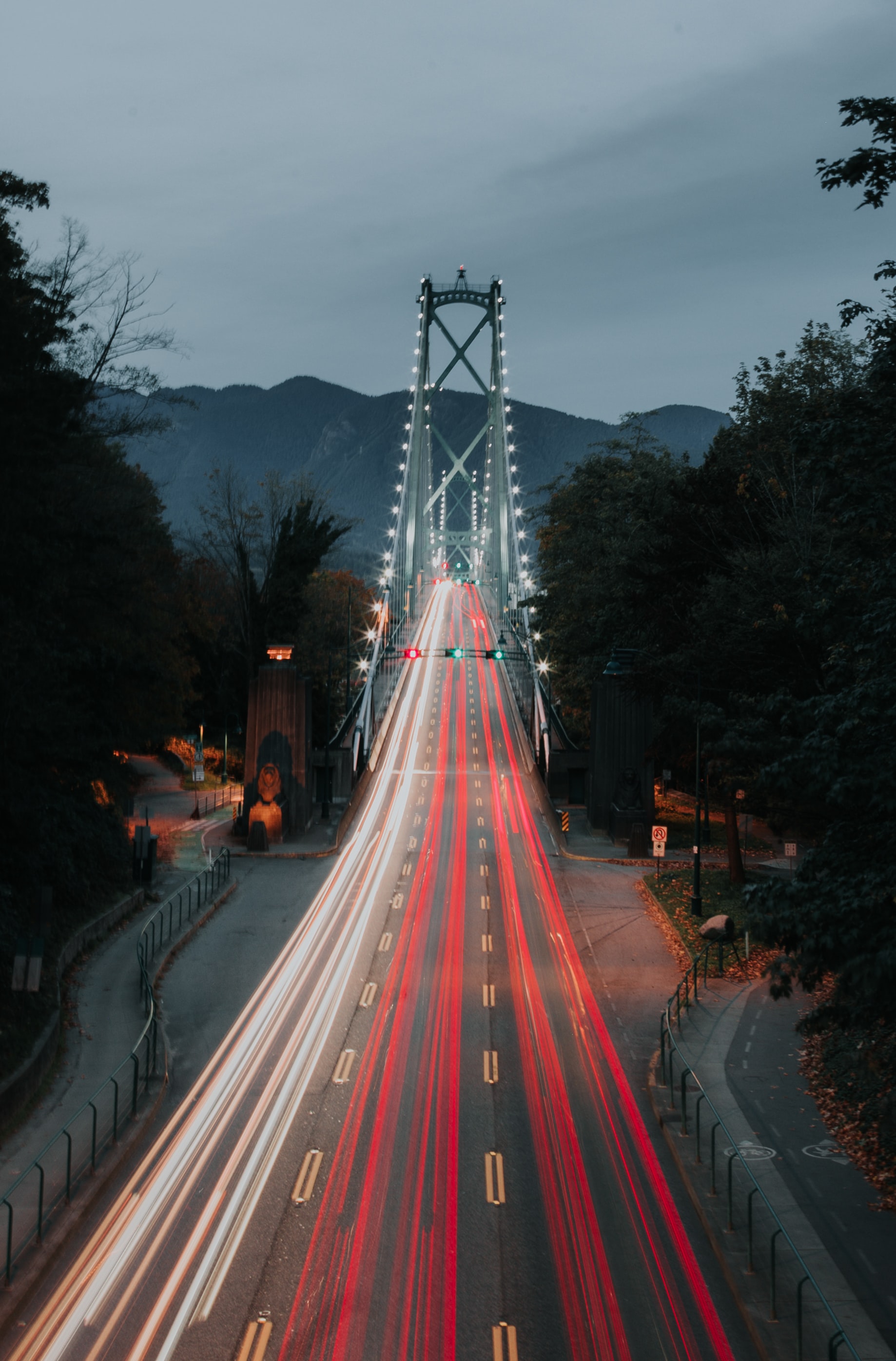 Photo by <a href="https://unsplash.com/@priscilladupreez?utm_source=unsplash&utm_medium=referral&utm_content=creditCopyText">Priscilla Du Preez</a> on <a href="https://unsplash.com/s/photos/busy-traffic-bridge?utm_source=unsplash&utm_medium=referral&utm_content=creditCopyText">Unsplash</a>  